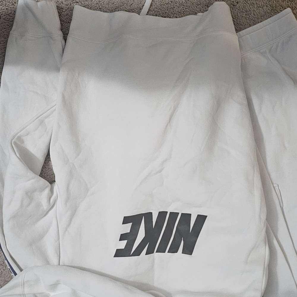 Unisex Nike jogging suit - Picture 3 of 4